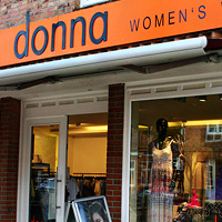 donna Womens Wear